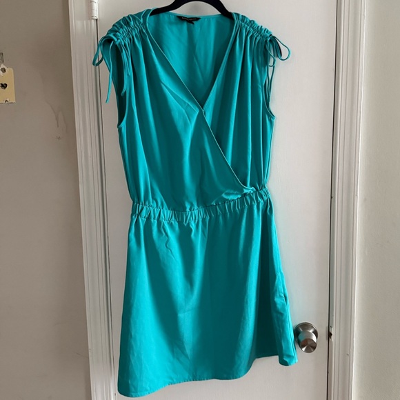 Banana Republic Dresses & Skirts - Banana Republic Vibrant Turquoise Mini Dress Size S